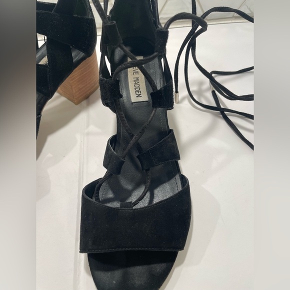 Steve Madden Woman’s Gladiator Lace Up Sandals Size 8 Black Suede Block Heel - Picture 2 of 10